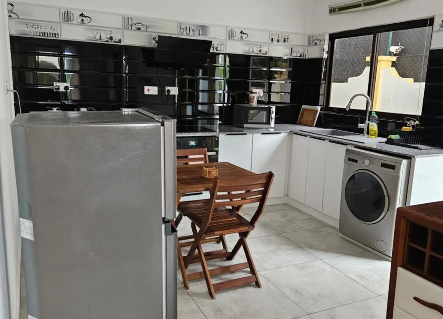 E&E Self Catering Hotel Beau Vallon  Beau Vallon (Mahe)
